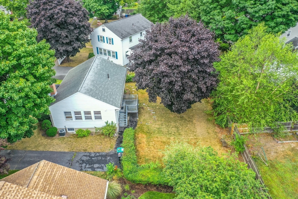 10 Westlund Rd