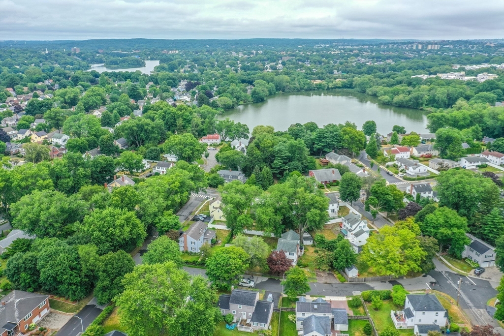 10 Westlund Rd