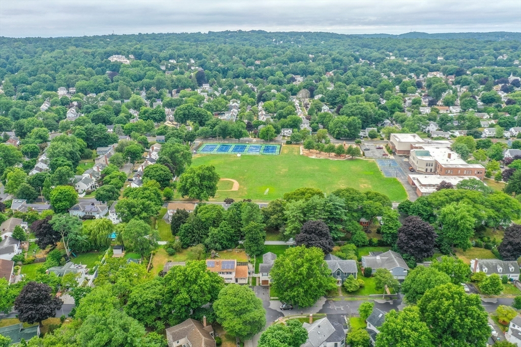 10 Westlund Rd