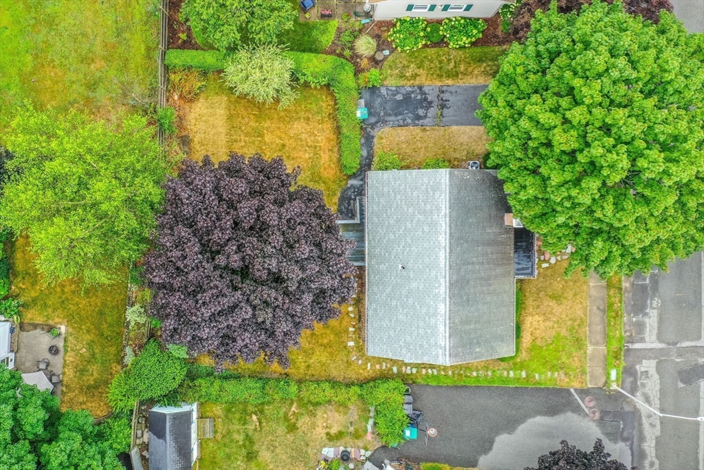 10 Westlund Rd