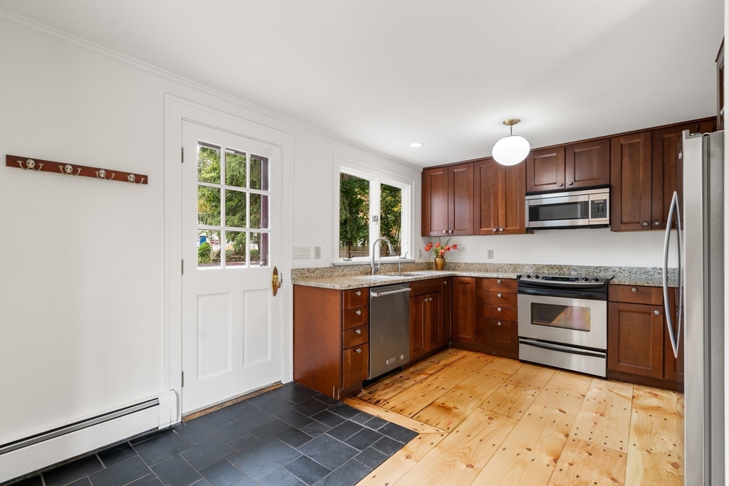 27 Farm Road