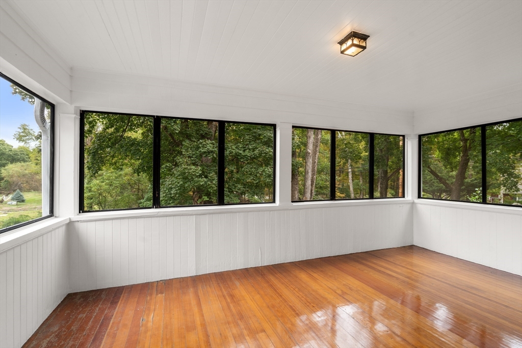 27 Farm Road