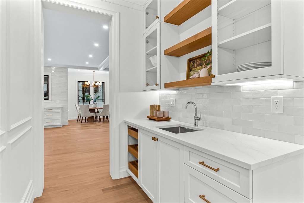 83 Elder Rd