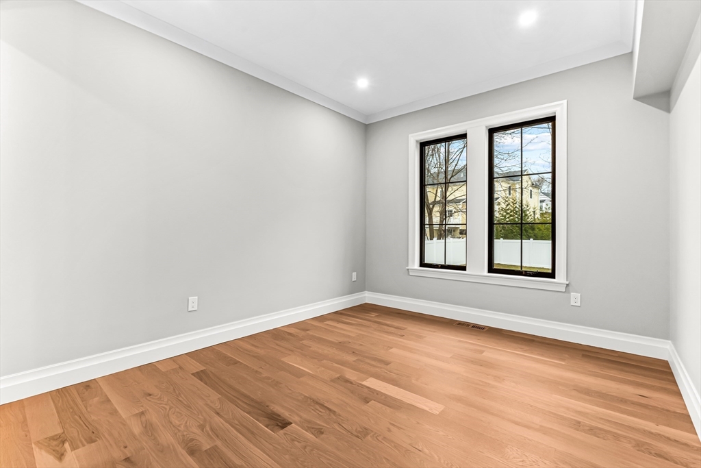 83 Elder Rd