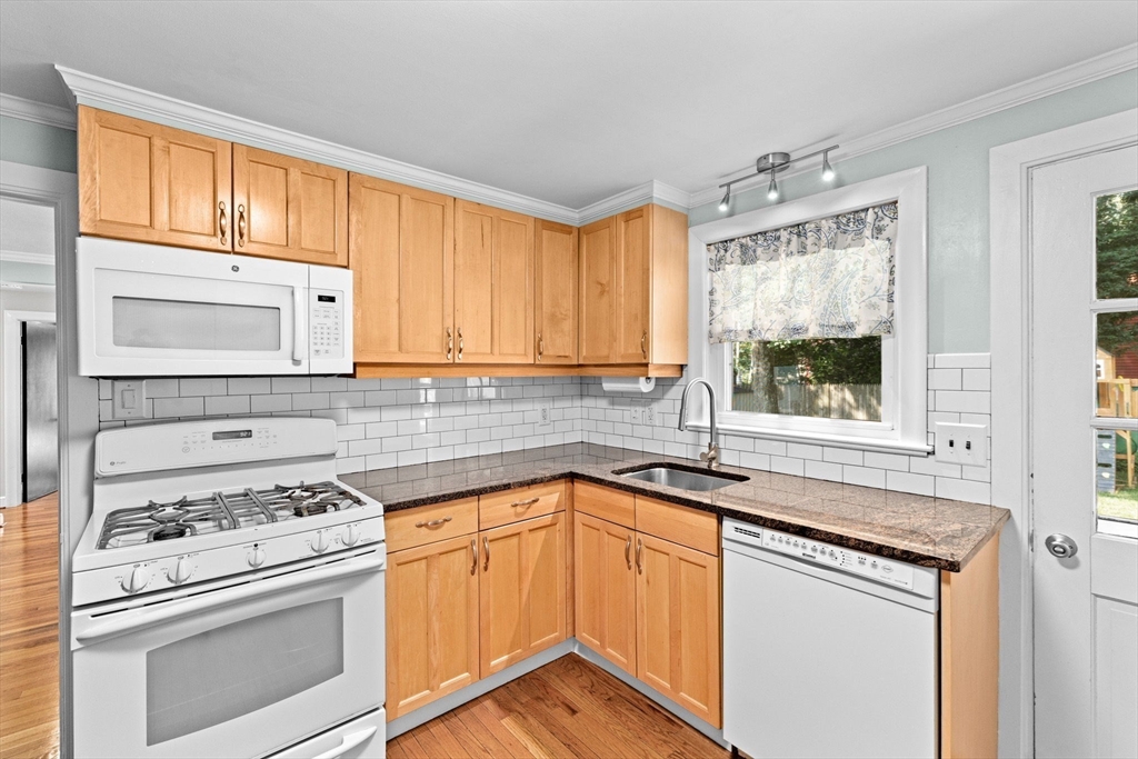 122 Lockland Ave