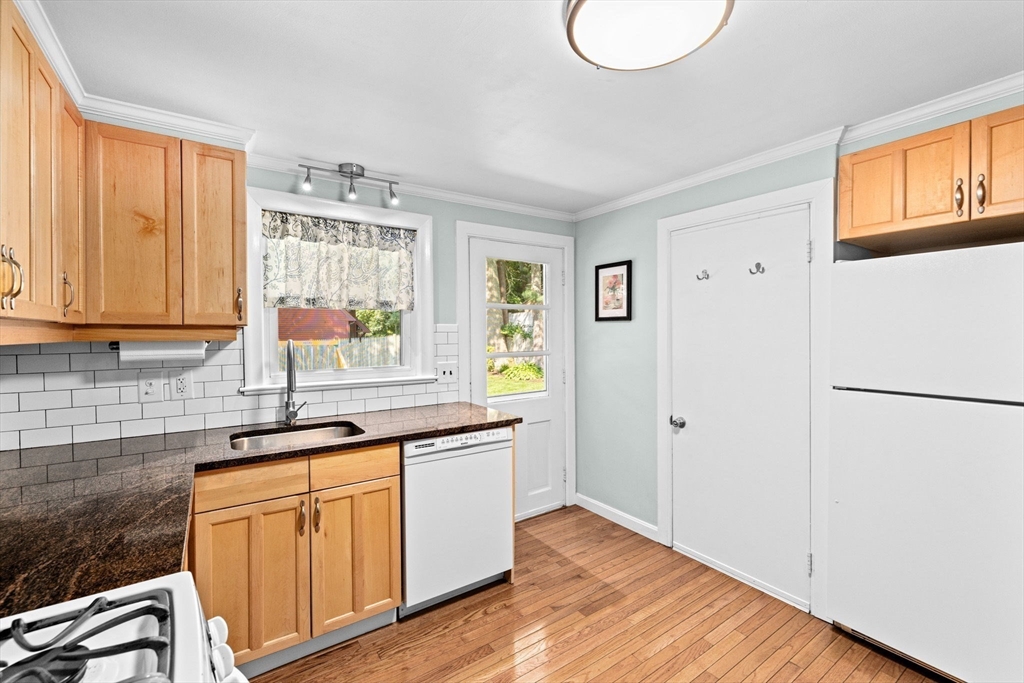 122 Lockland Ave