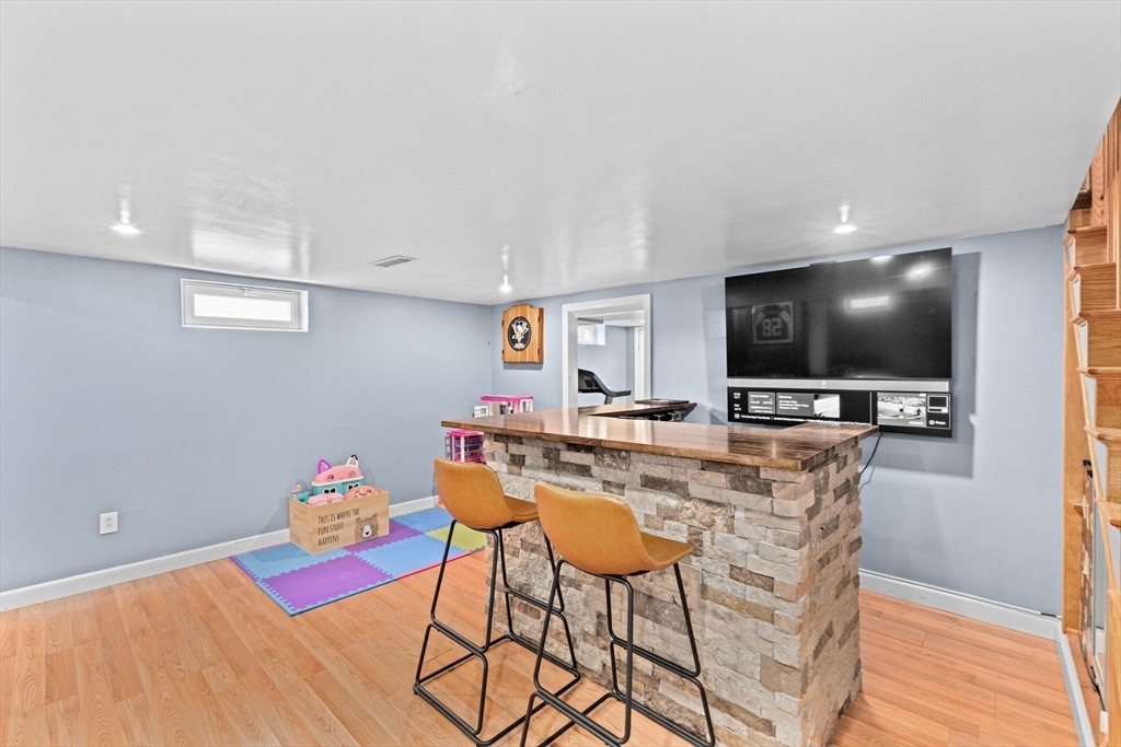 122 Lockland Ave
