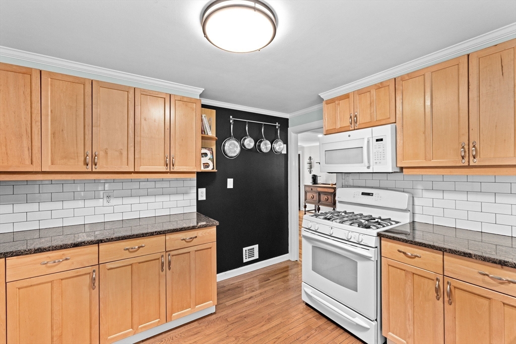 122 Lockland Ave