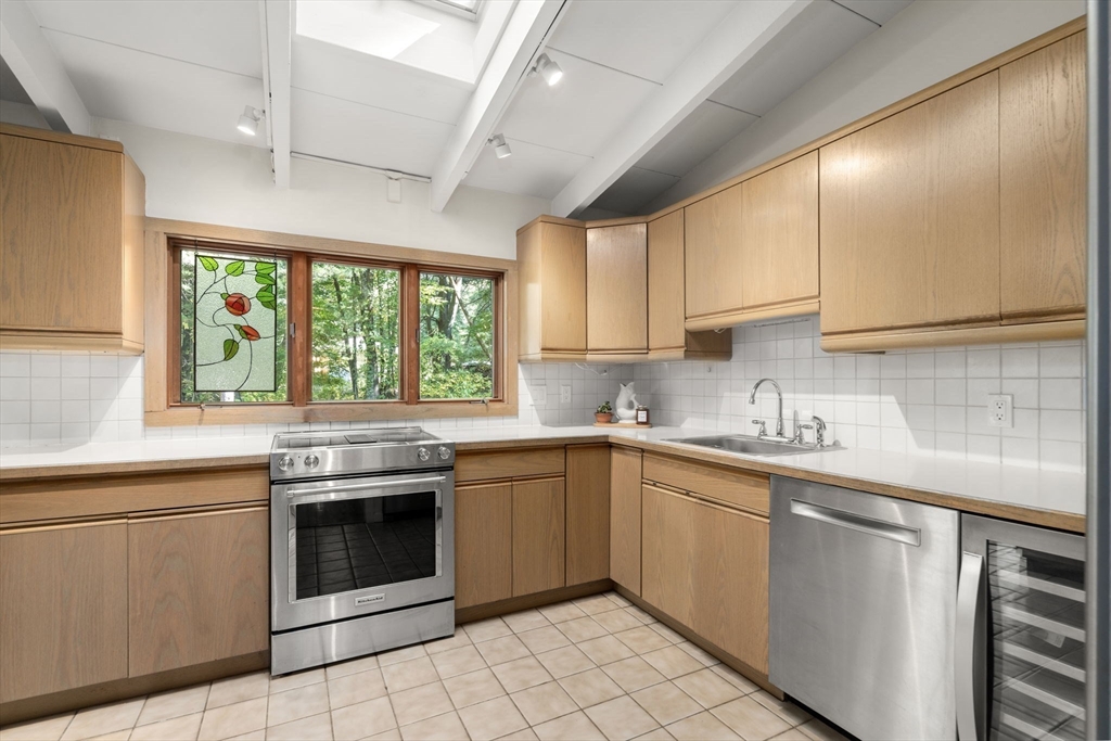 54 Prospect Street, Sherborn