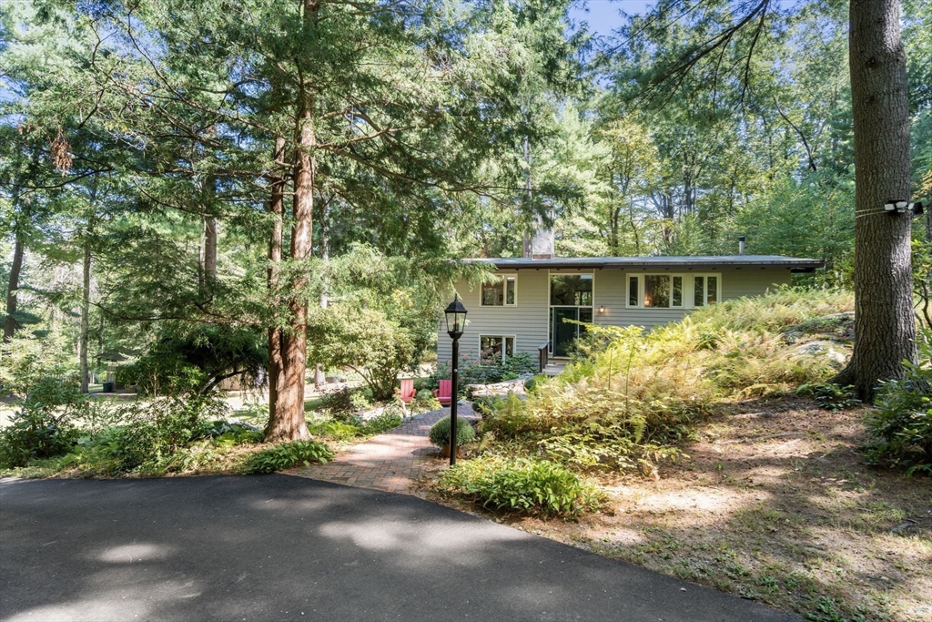54 Prospect Street, Sherborn