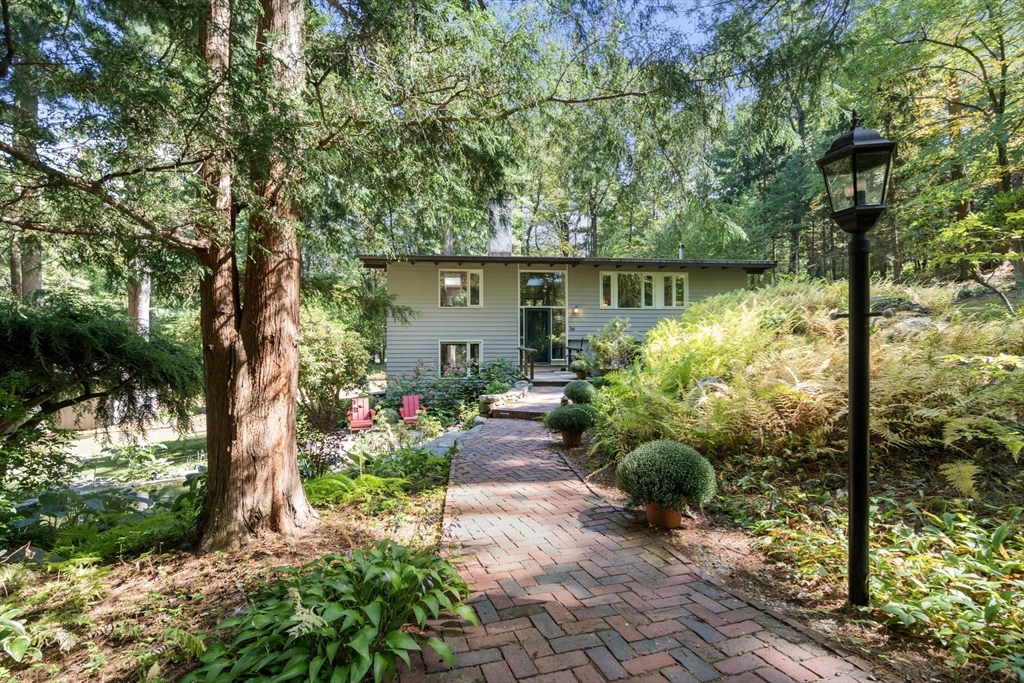54 Prospect Street, Sherborn