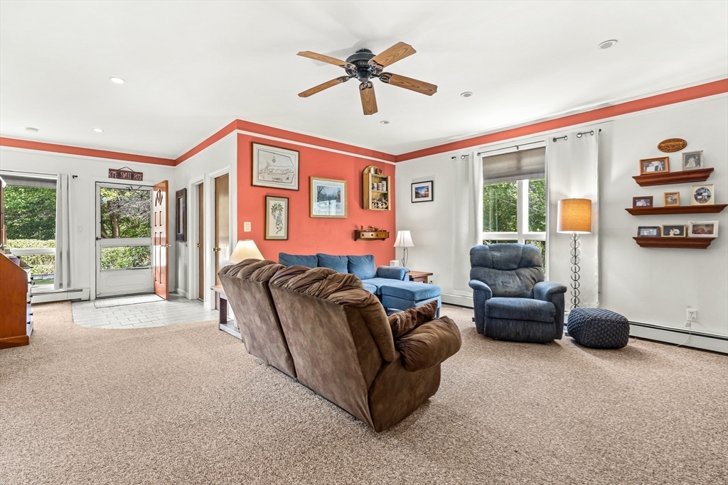 233 Lakeshore Dr