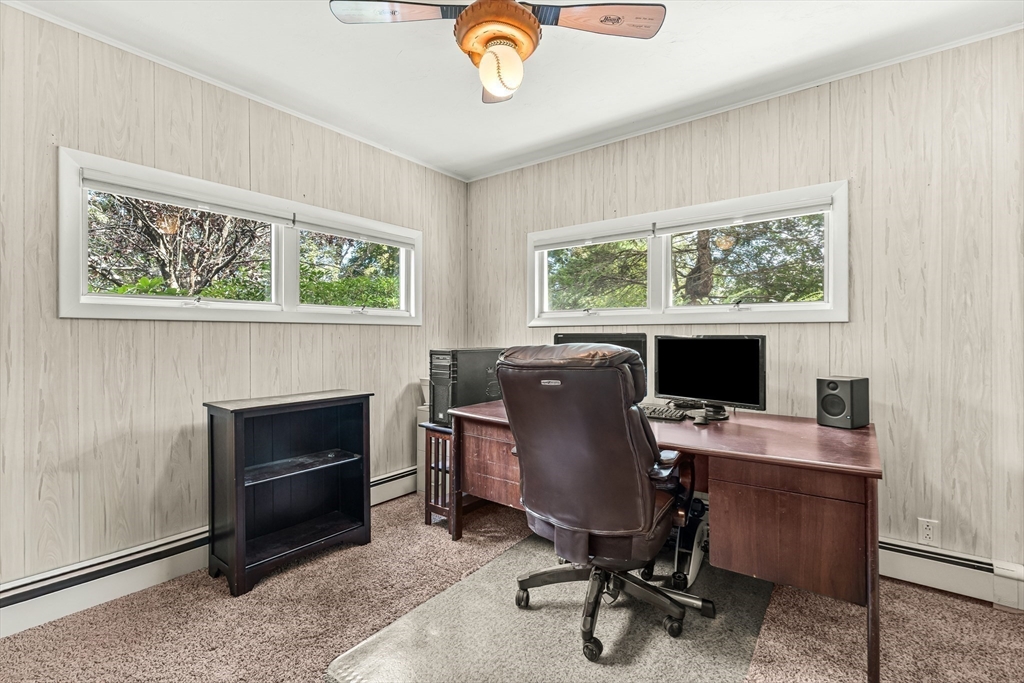 233 Lakeshore Dr