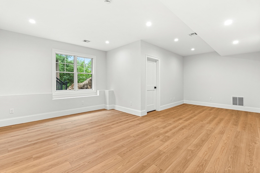 129 Lawton Road
