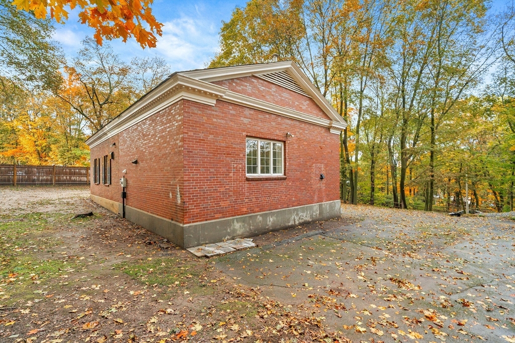 460 Worcester Street, Wellesley