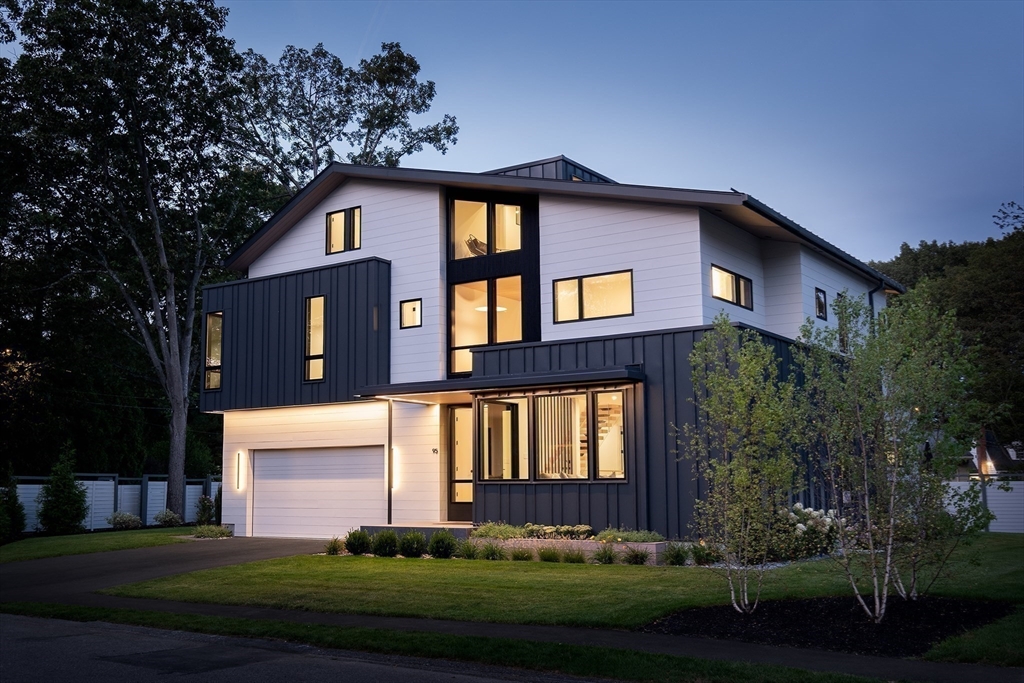 95 Deerfield Rd