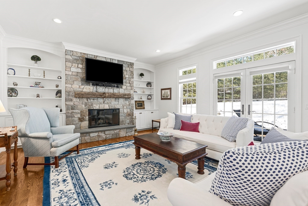 4 Dancer Farm Dr