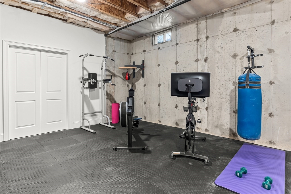 4 Dancer Farm Dr