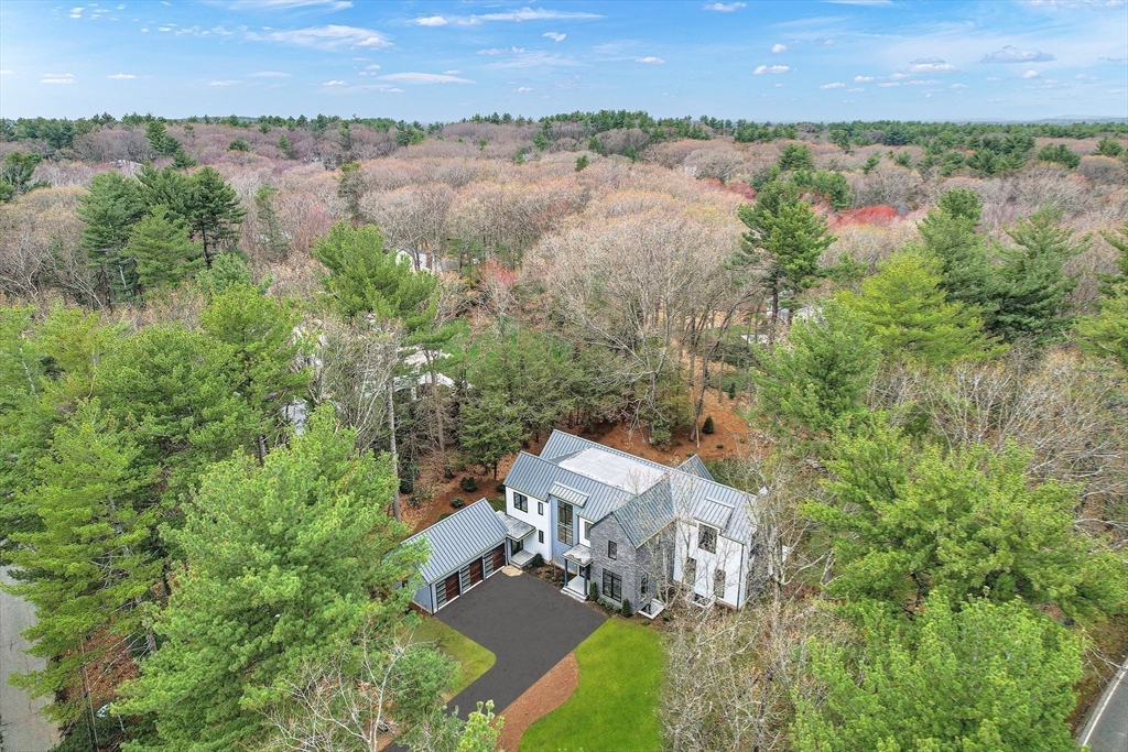 5 Deer Path Ln