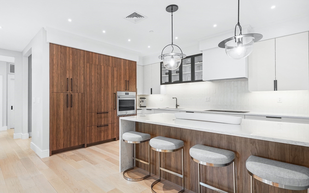148 Weston Rd # 304