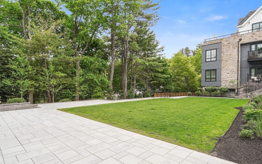 148 Weston Rd # 304