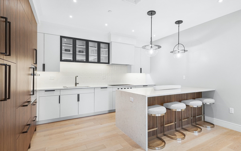 148 Weston Rd # 304