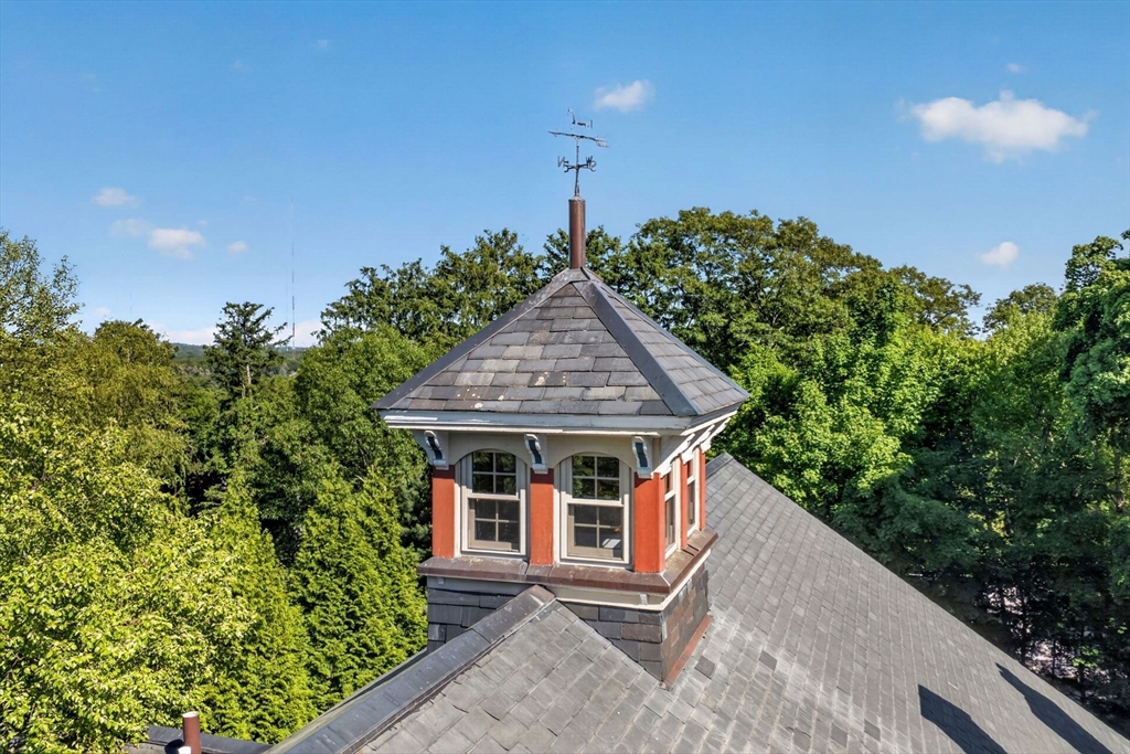 47 Longfellow Rd
