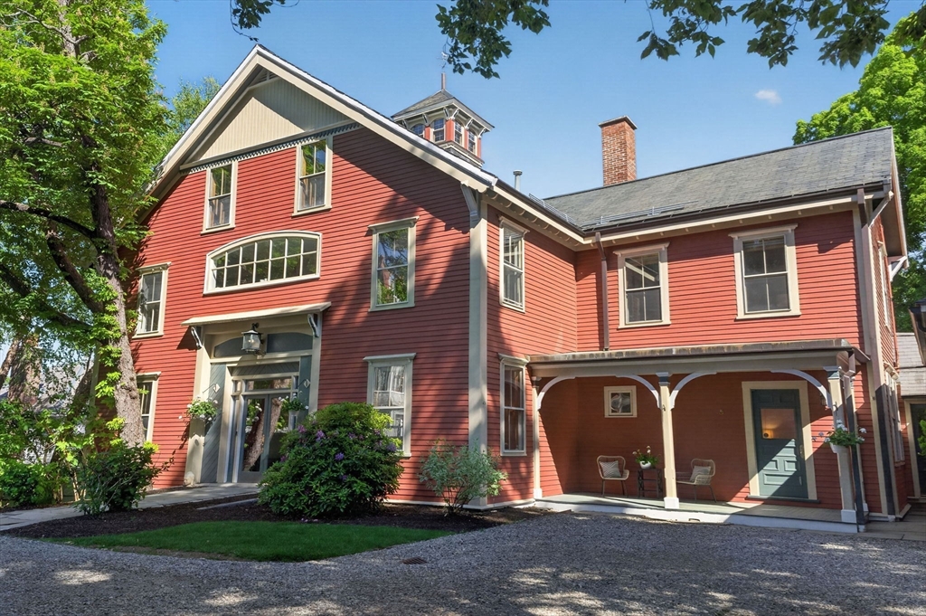47 Longfellow Rd