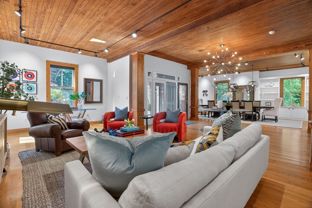 47 Longfellow Rd