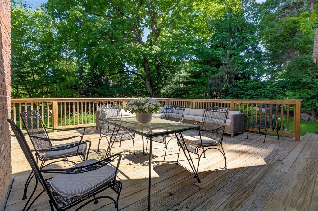 47 Longfellow Rd