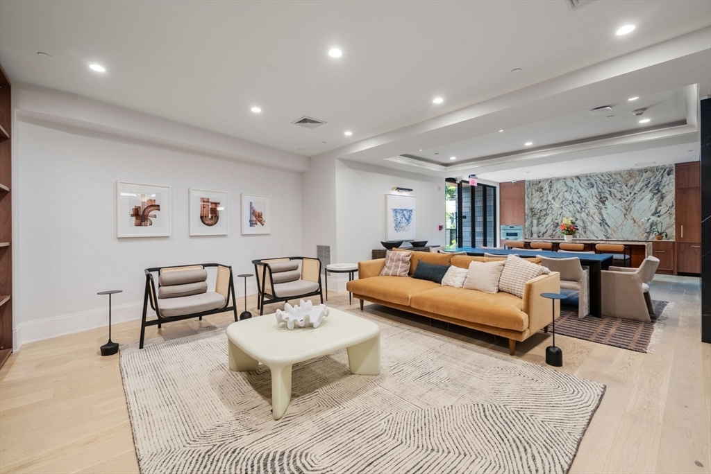 100 Linden St # 205