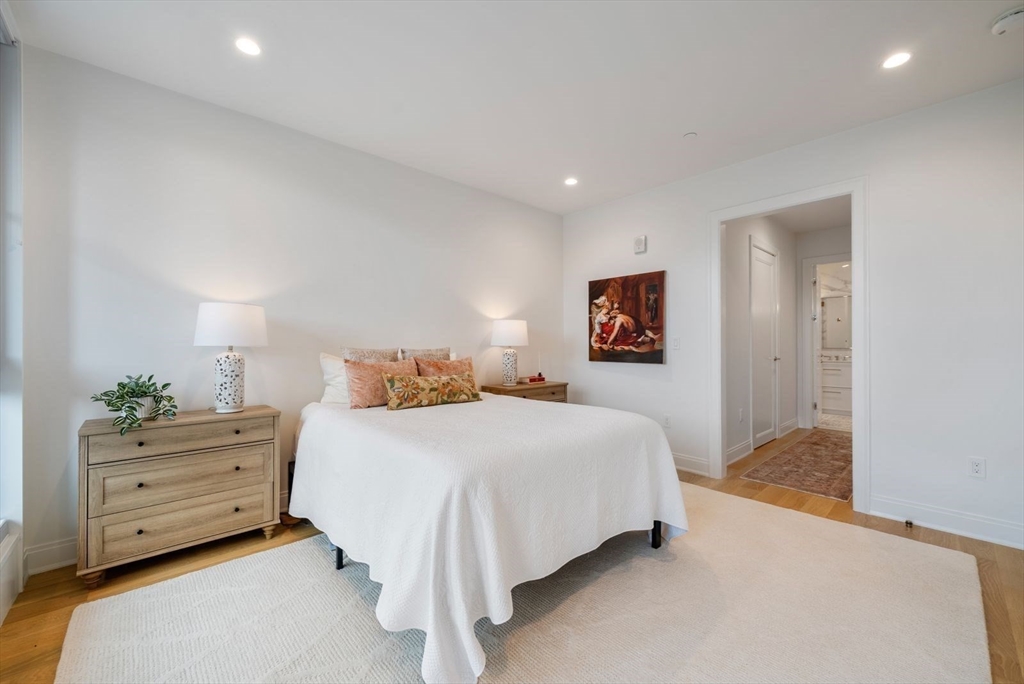 100 Linden St # 205
