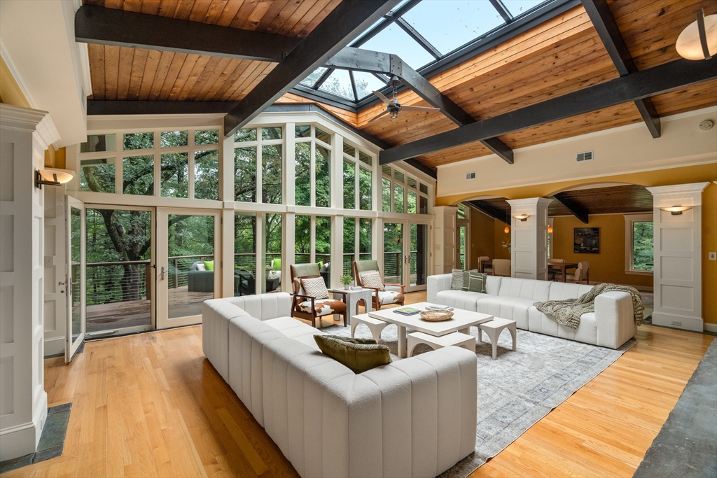 12 Forest Hill Road