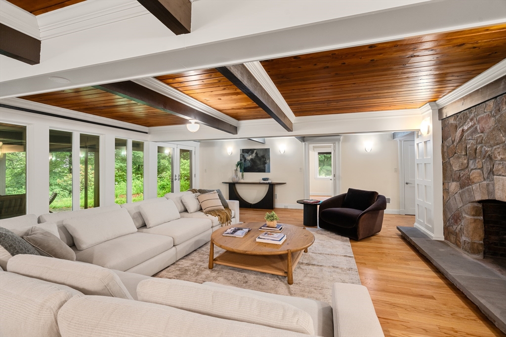 12 Forest Hill Road