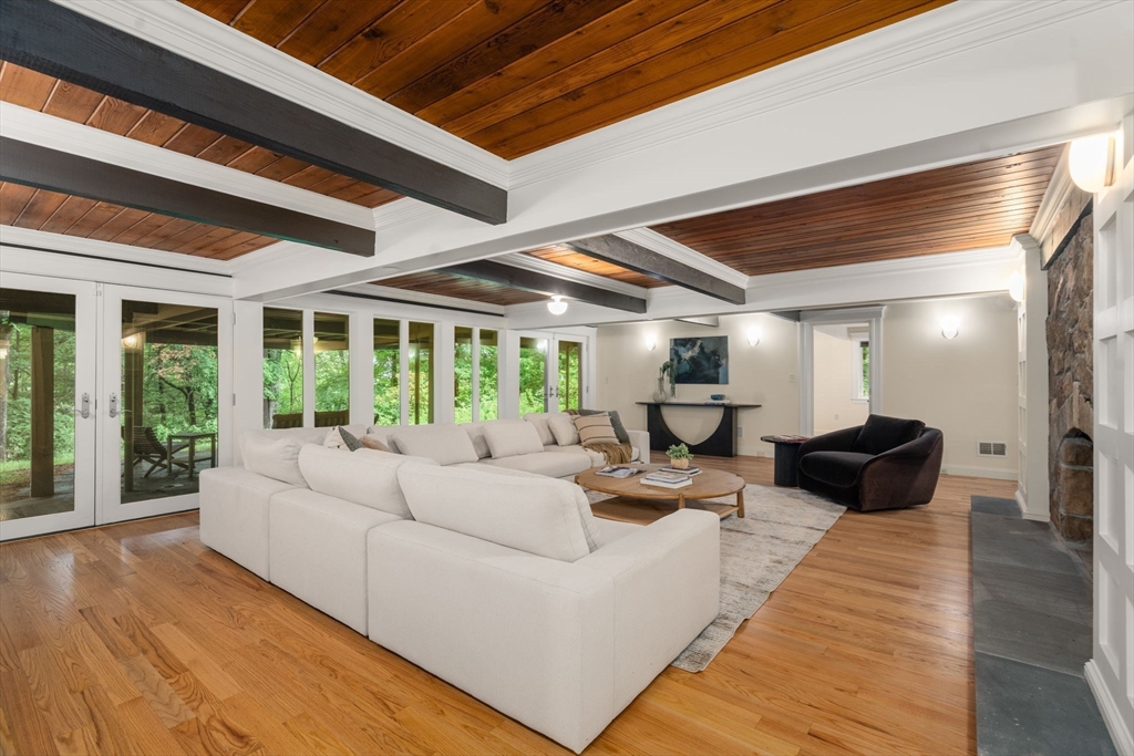 12 Forest Hill Road