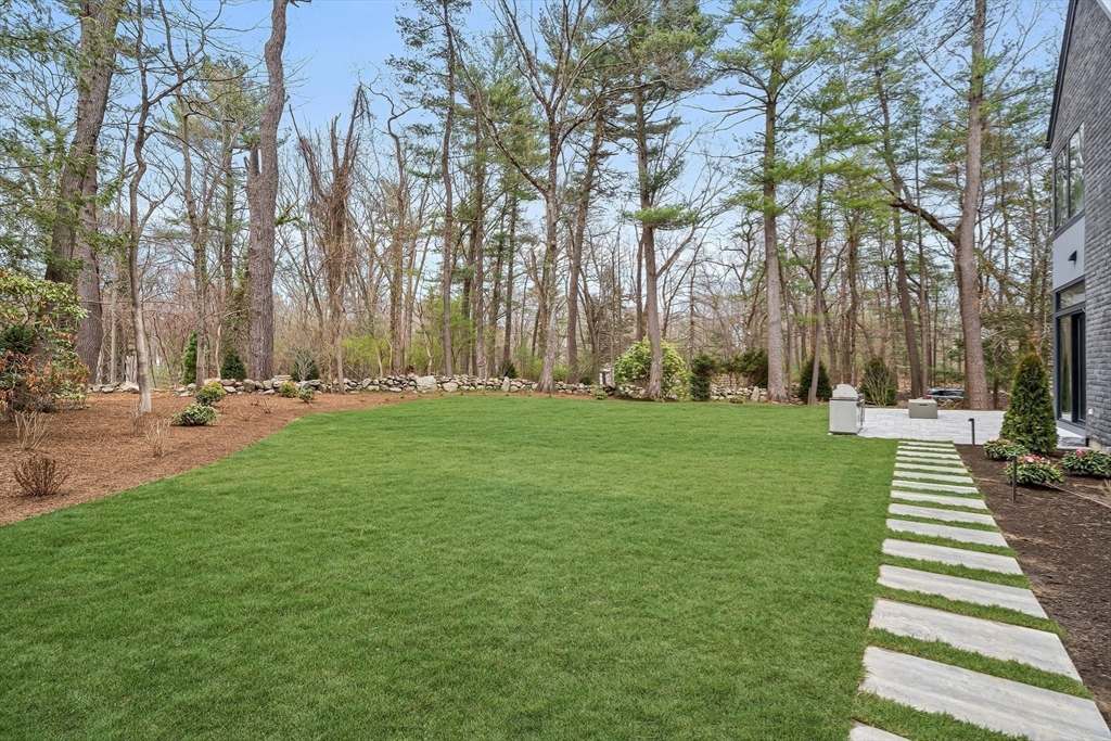 5 Deer Path Lane