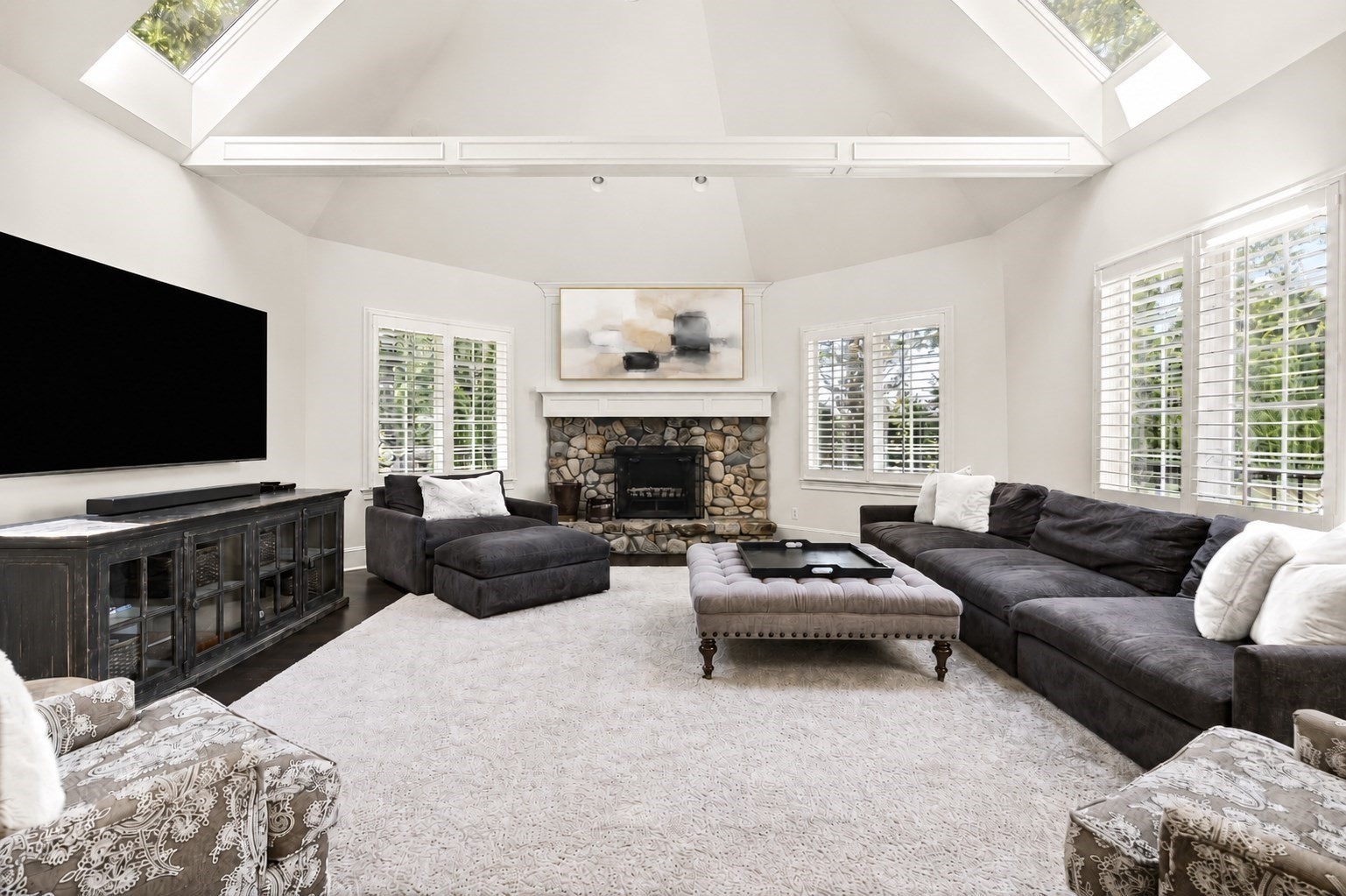 7 Pegan Ln