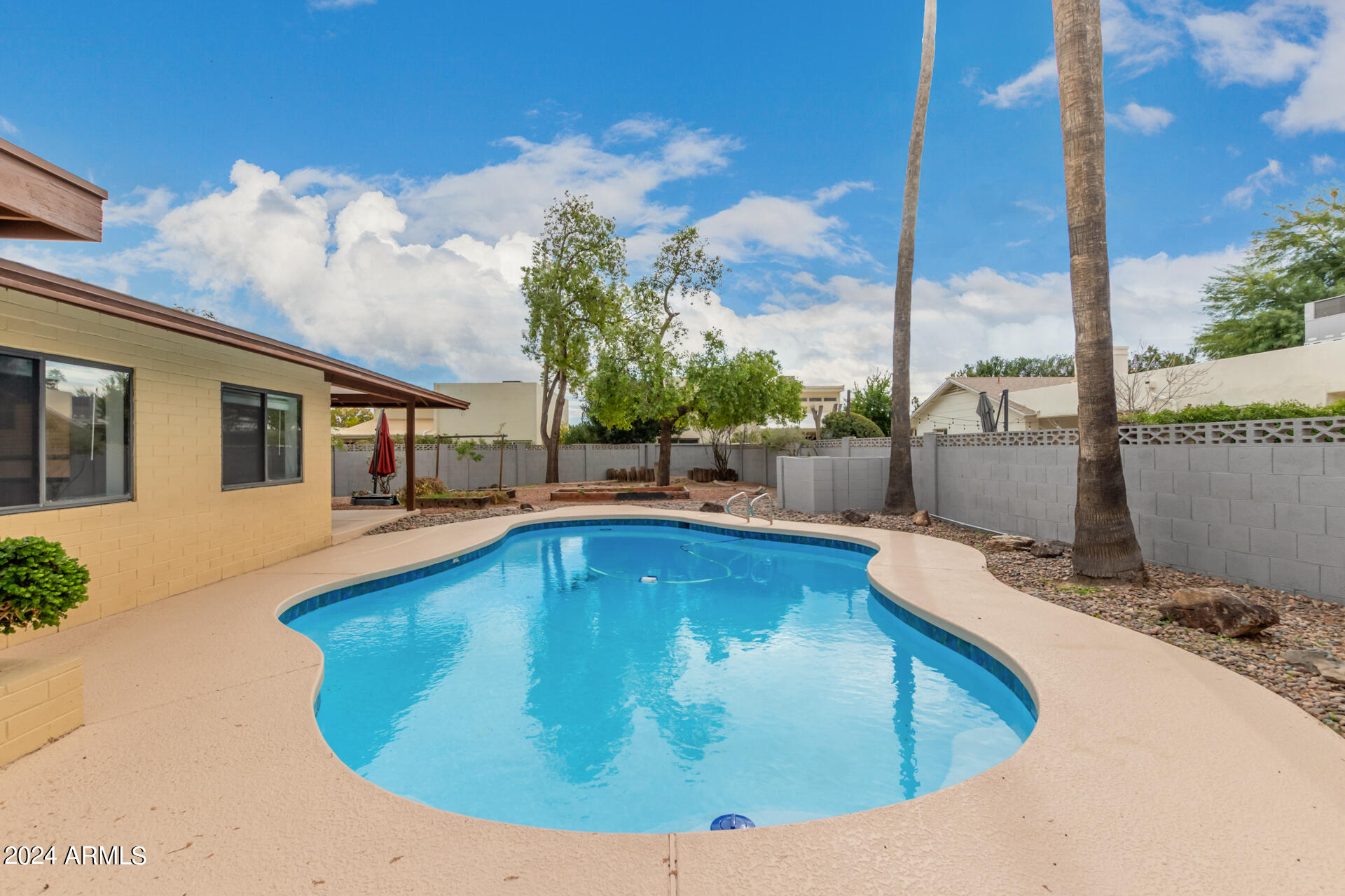 4230 N 86TH Place