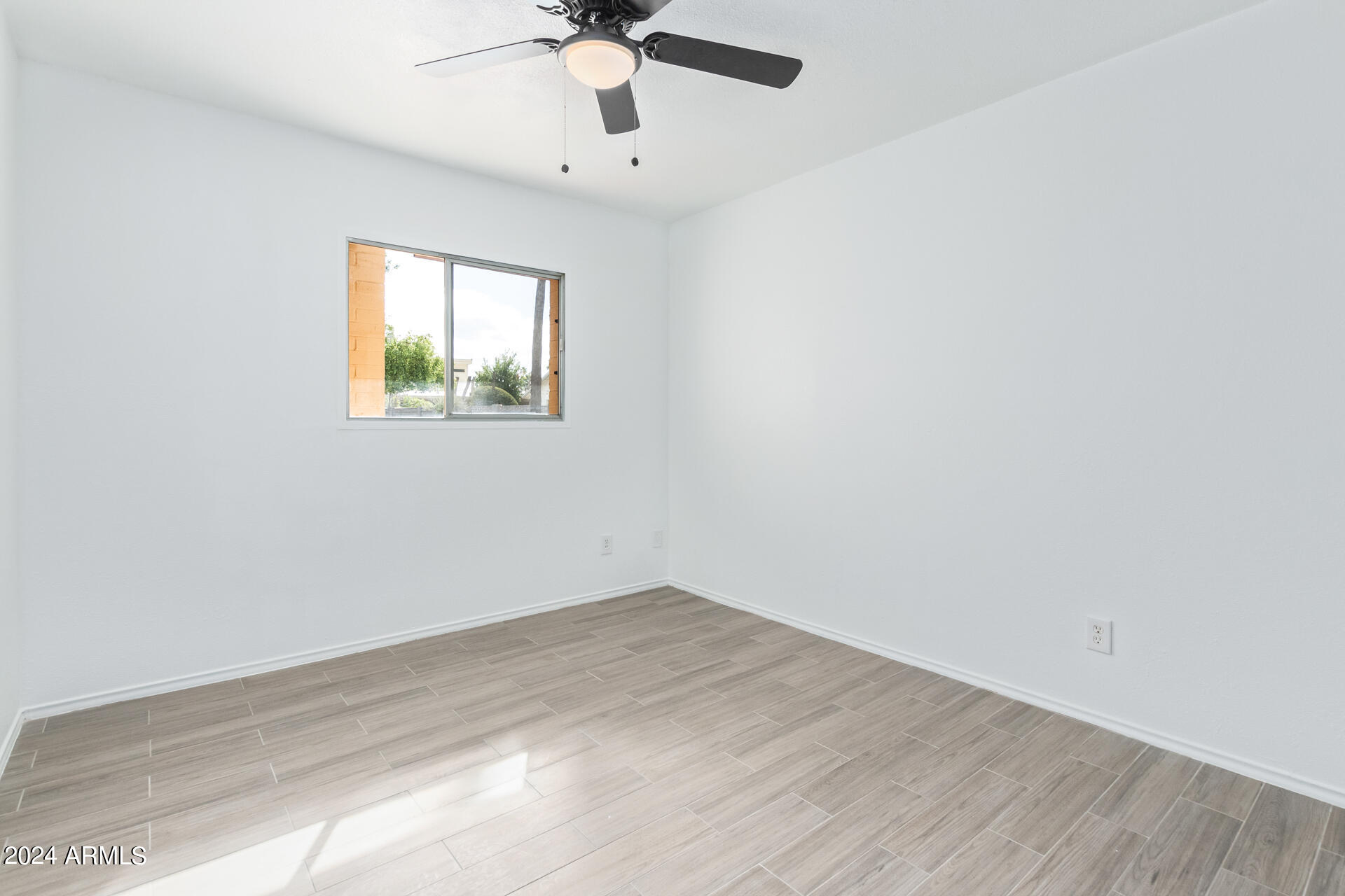 4230 N 86TH Place