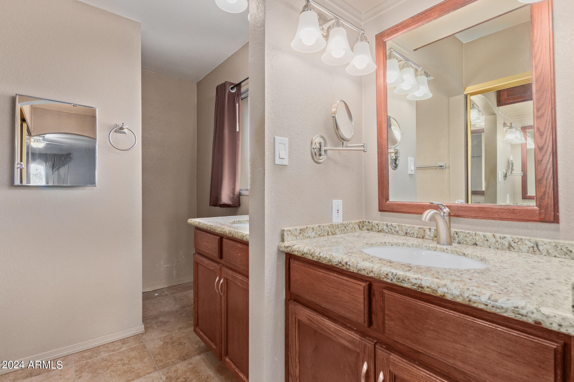 4230 N 86TH Place