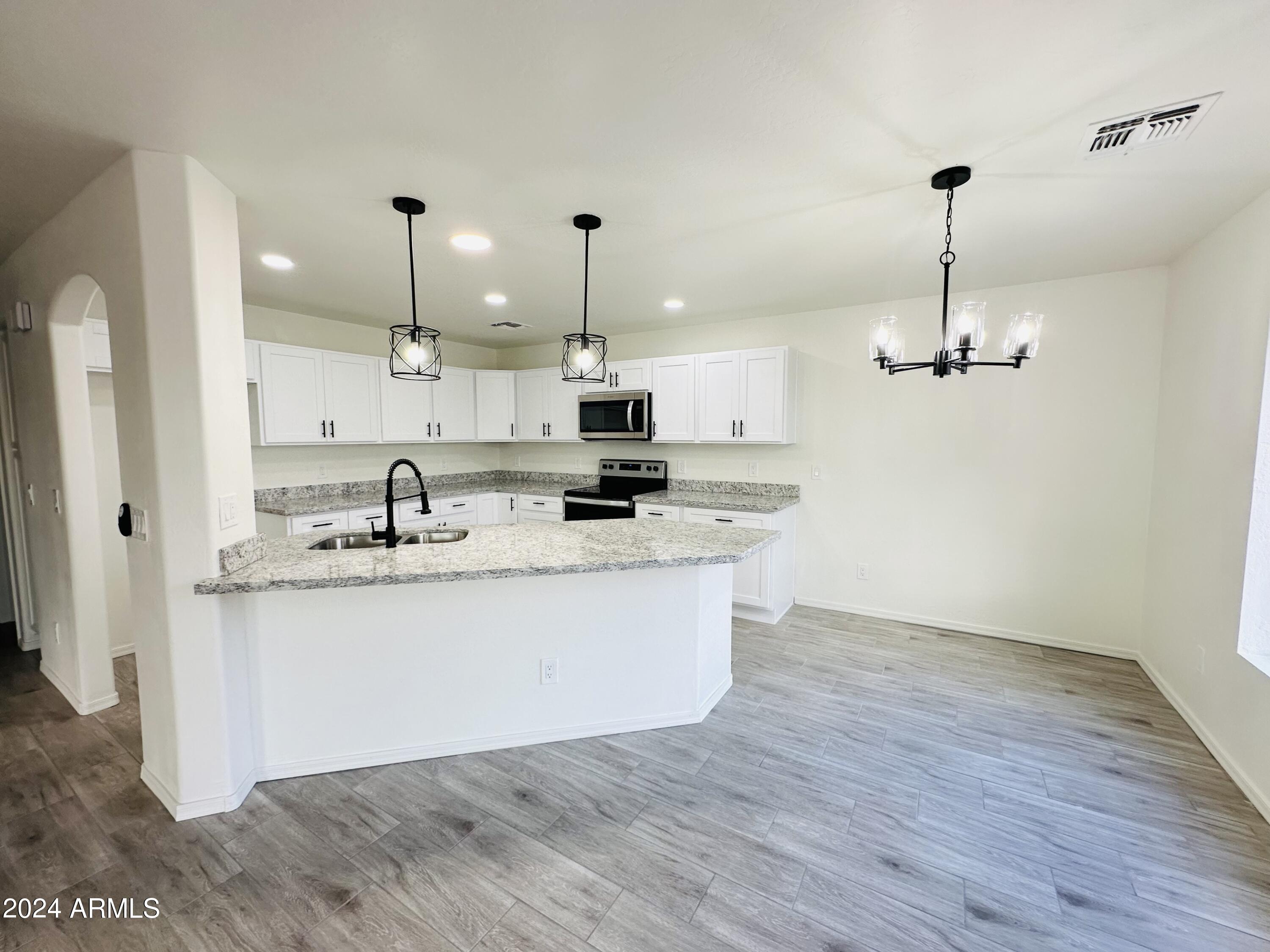22317 W ADAMS Circle