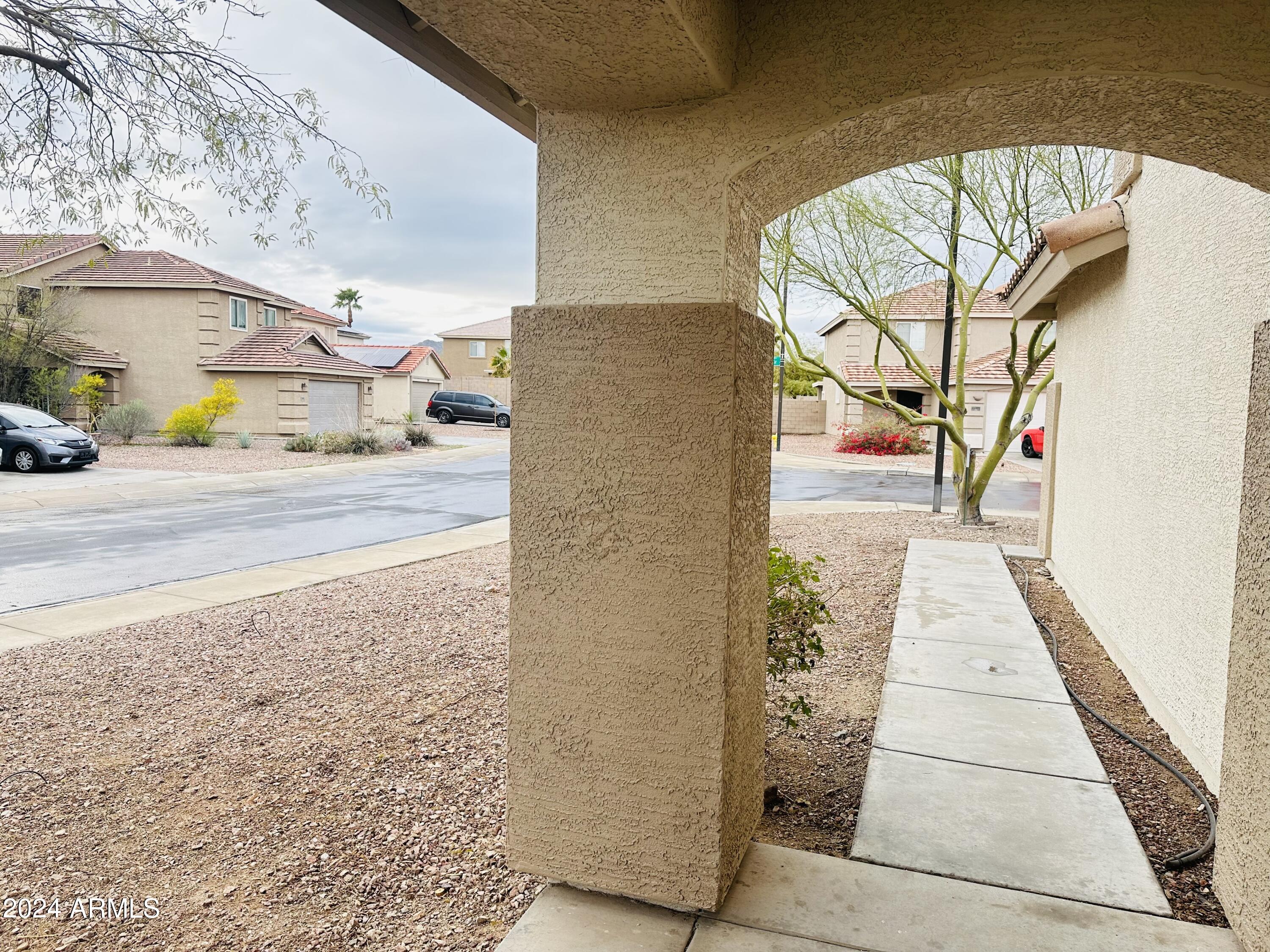 22317 W ADAMS Circle