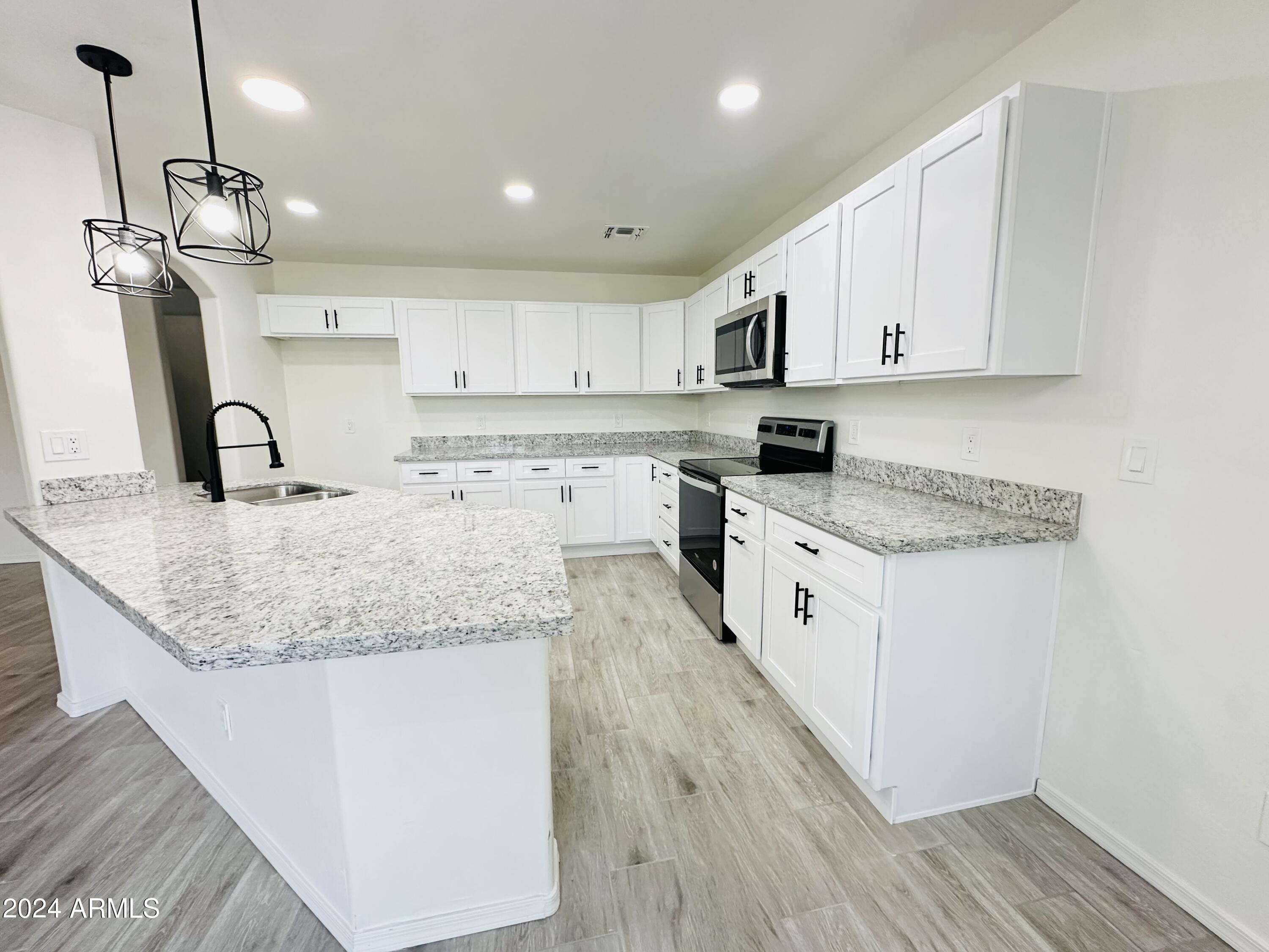 22317 W ADAMS Circle