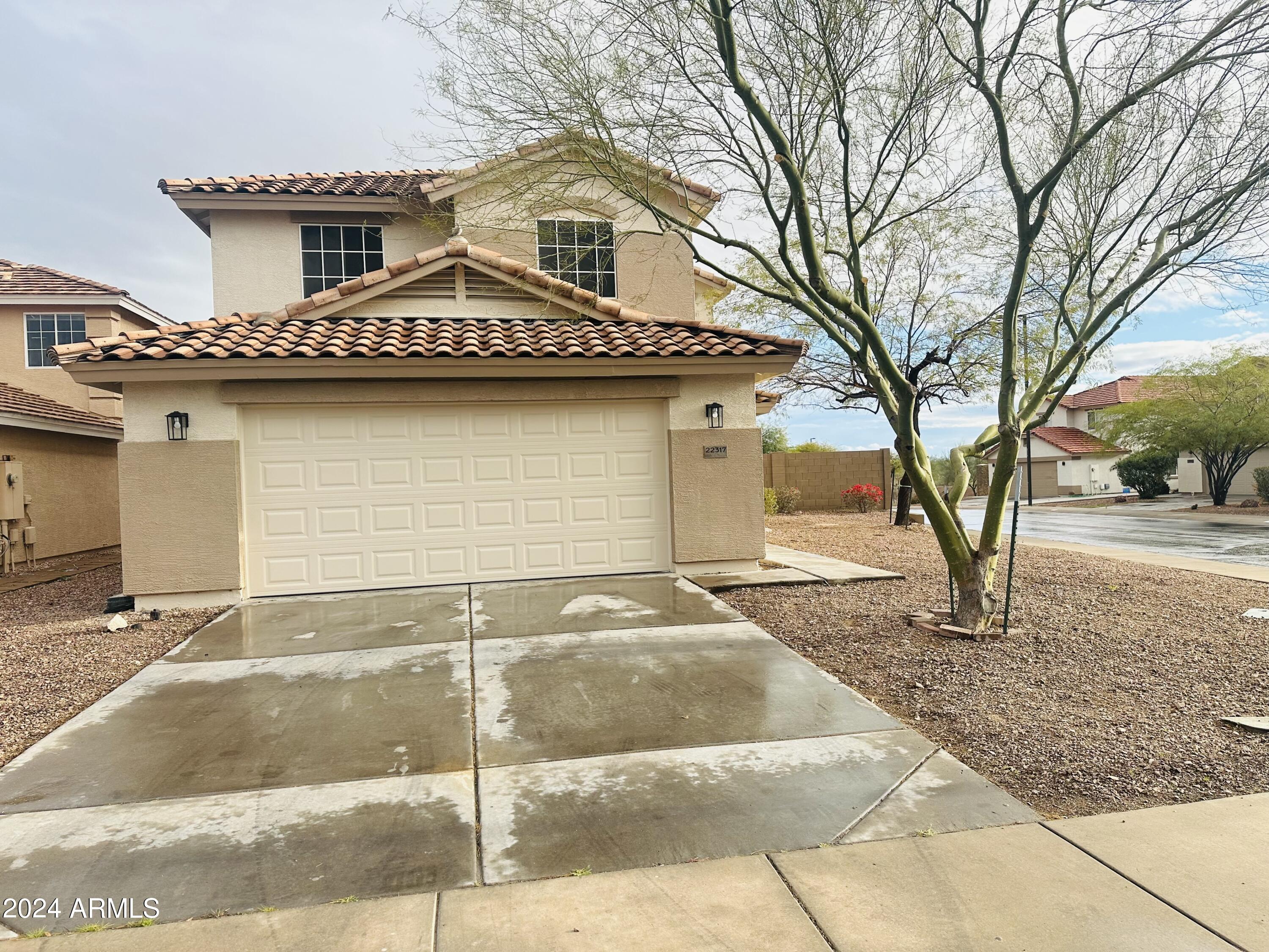 22317 W ADAMS Circle