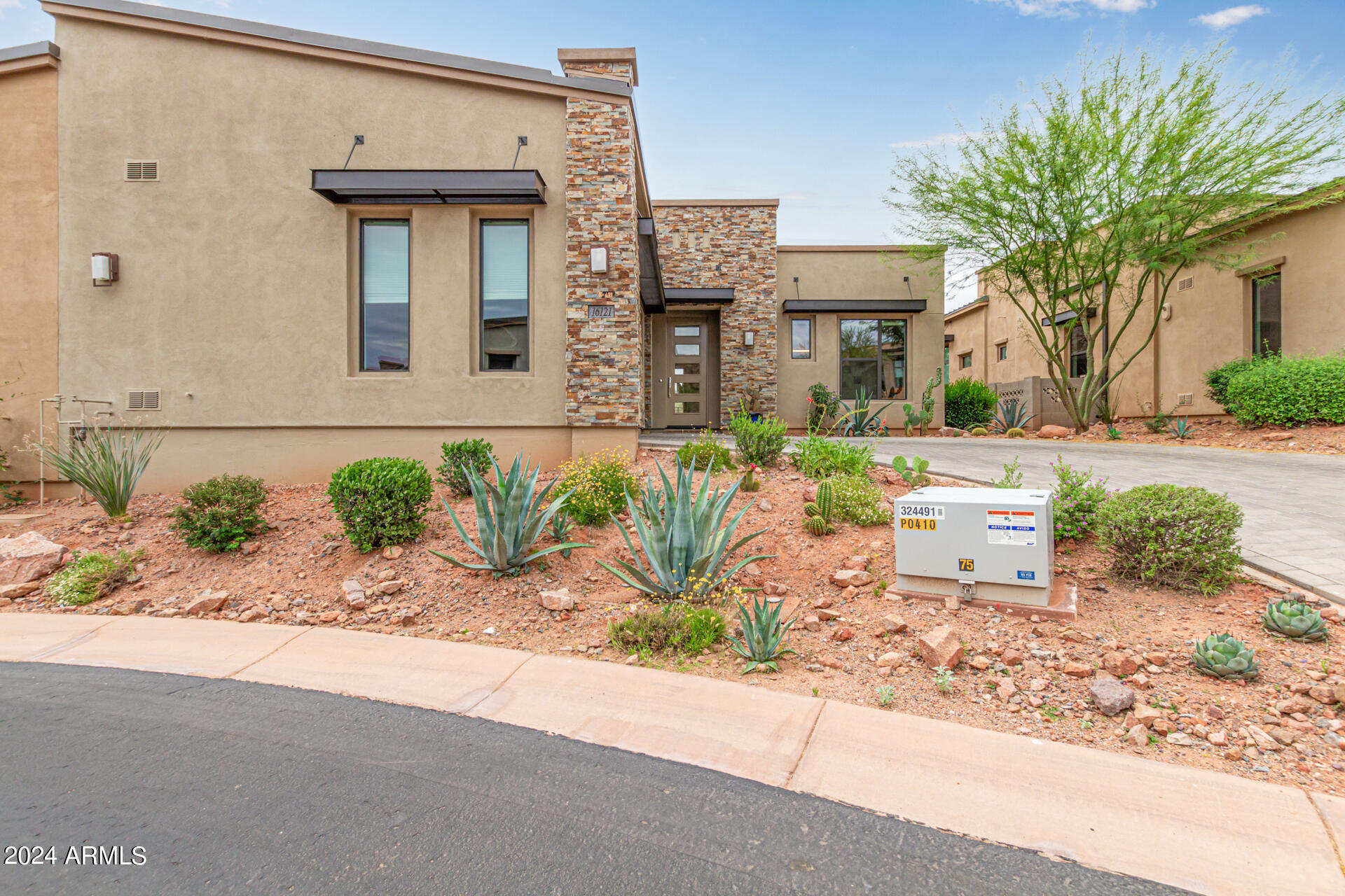 16121 E RIDGESTONE Drive