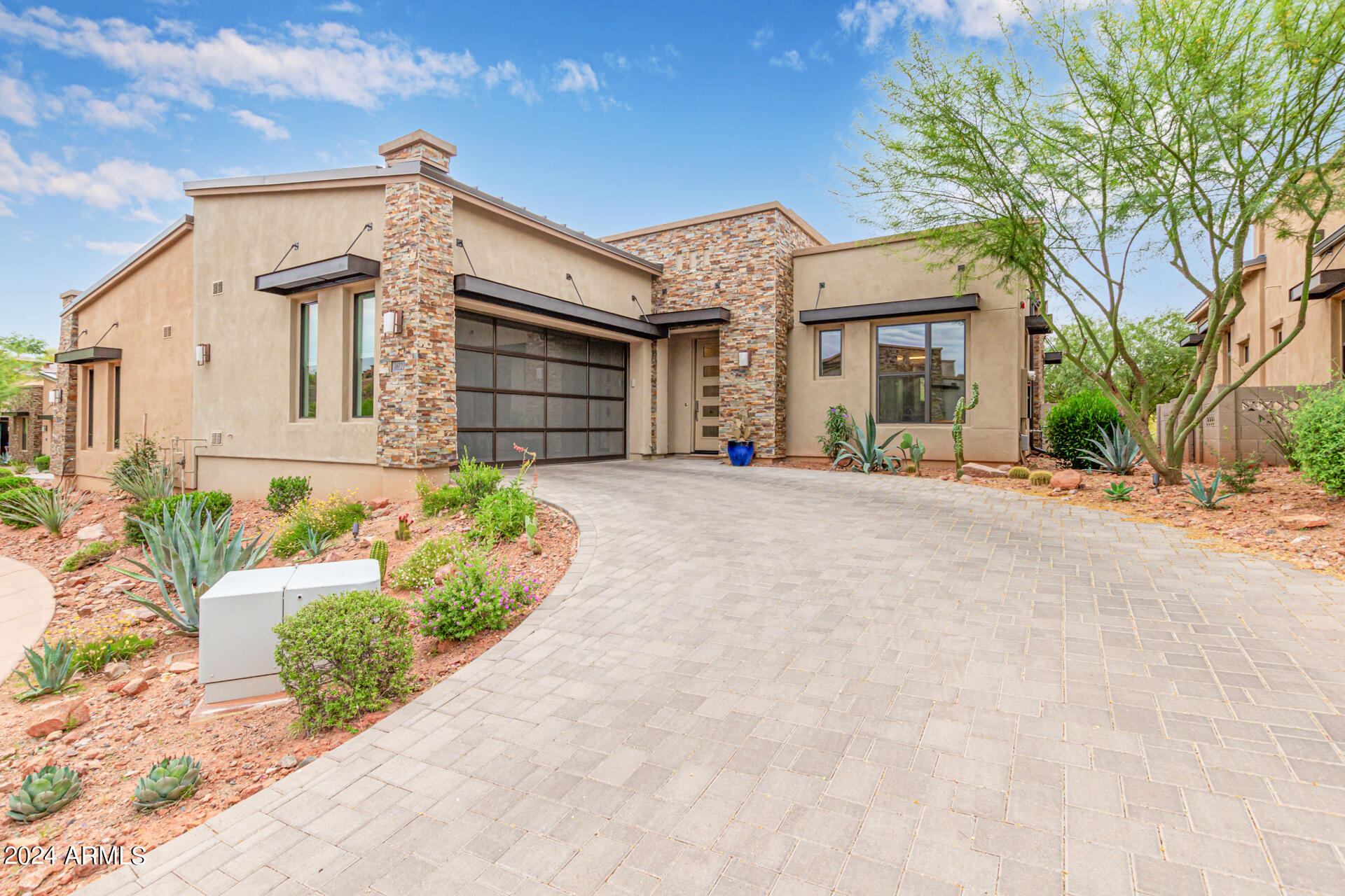 16121 E RIDGESTONE Drive
