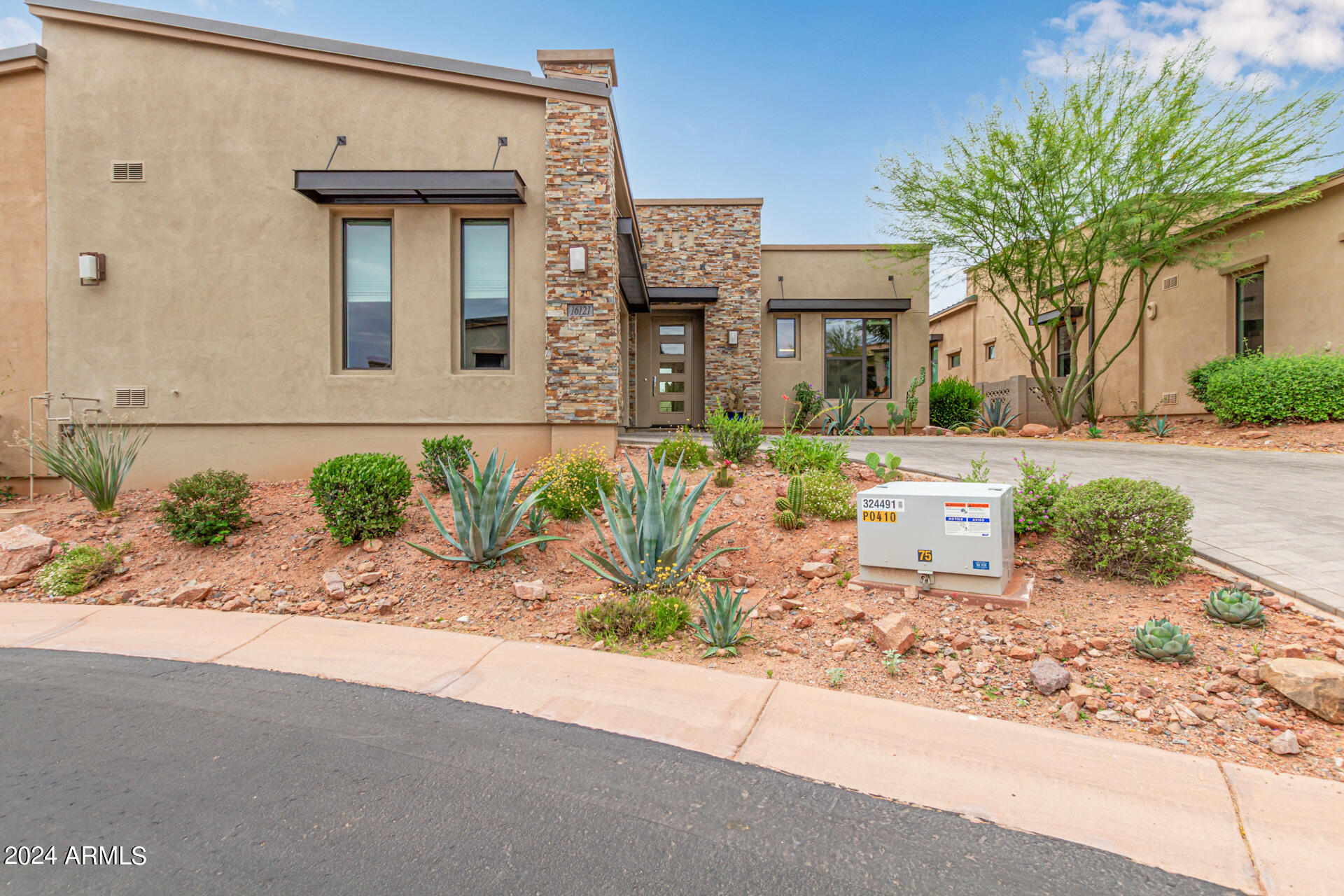 16121 E RIDGESTONE Drive