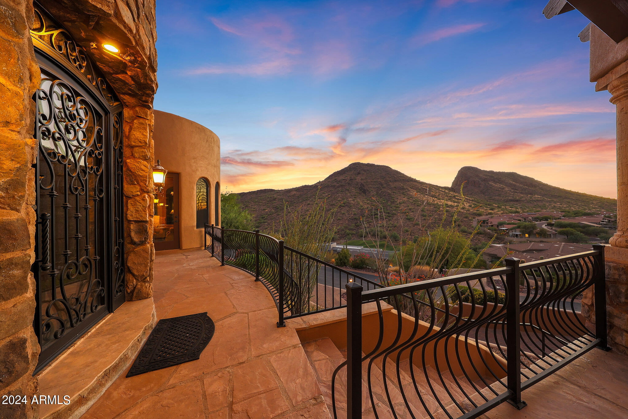 9801 N SOLITUDE Canyon