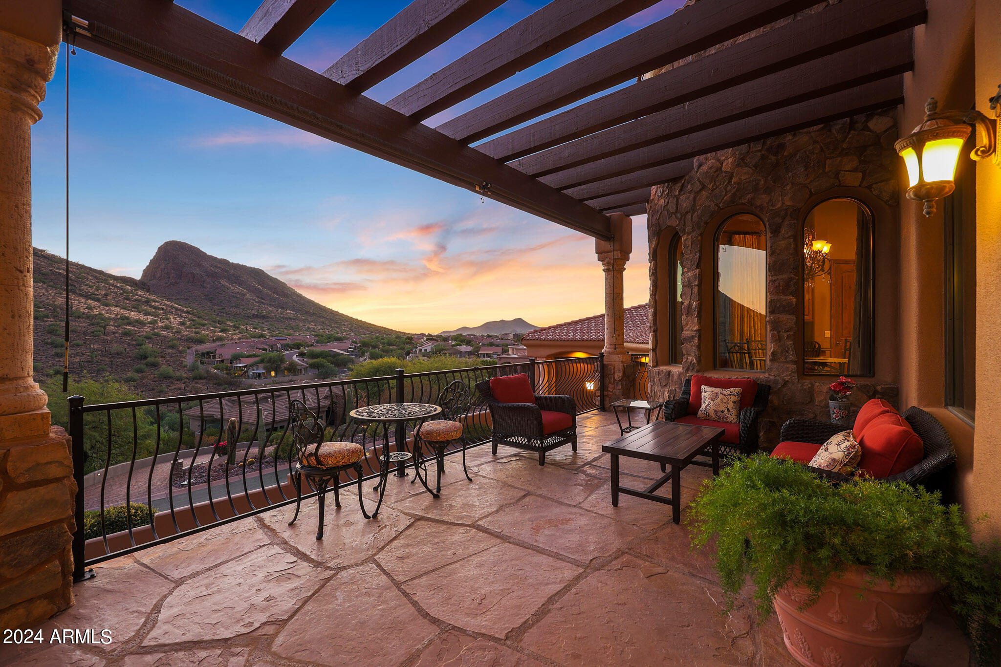 9801 N SOLITUDE Canyon