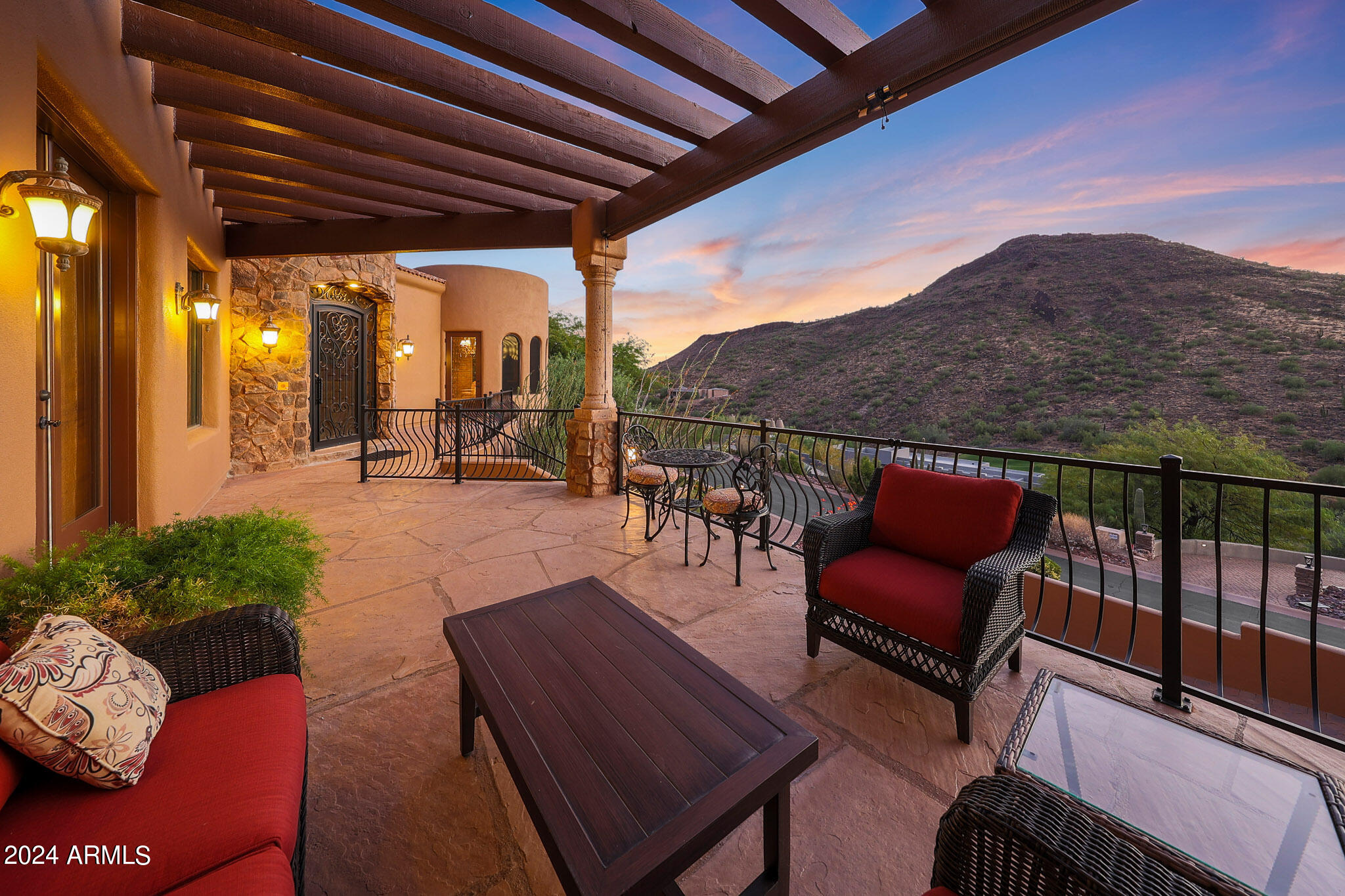 9801 N SOLITUDE Canyon